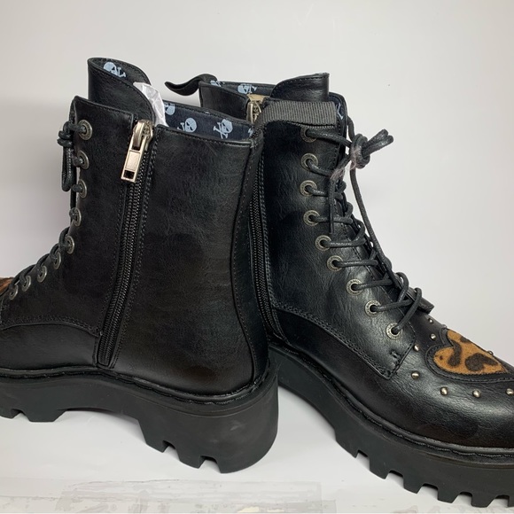 Dolls Kill Cheetah Heart Combat Boots BRAND NEW SIZE 6 - Picture 5 of 9